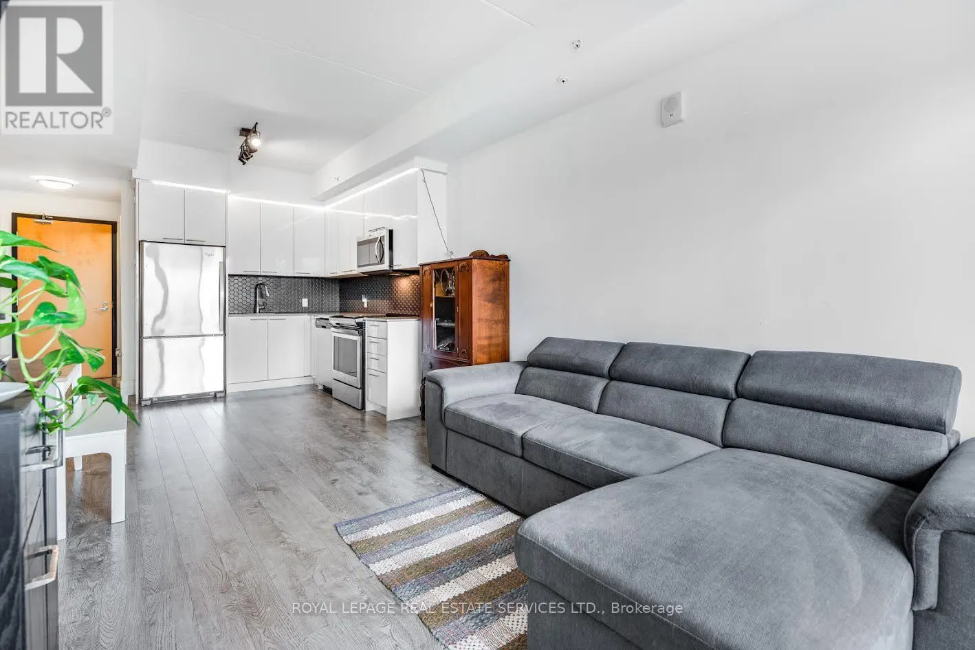 412 - 15 PRINCE ALBERT BOULEVARD