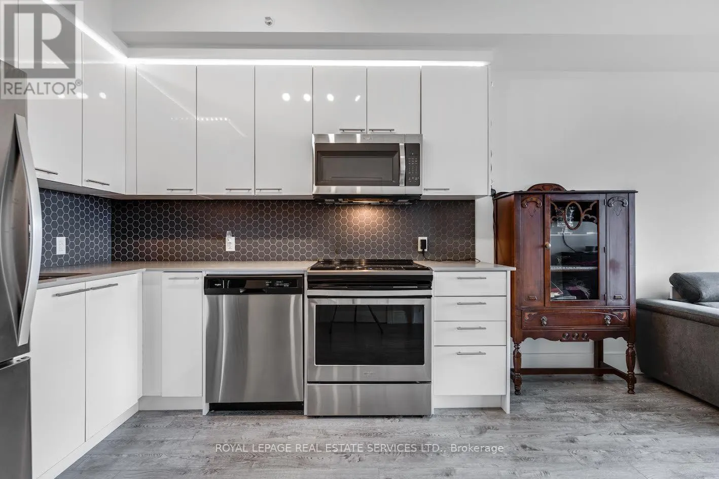 412 - 15 PRINCE ALBERT BOULEVARD