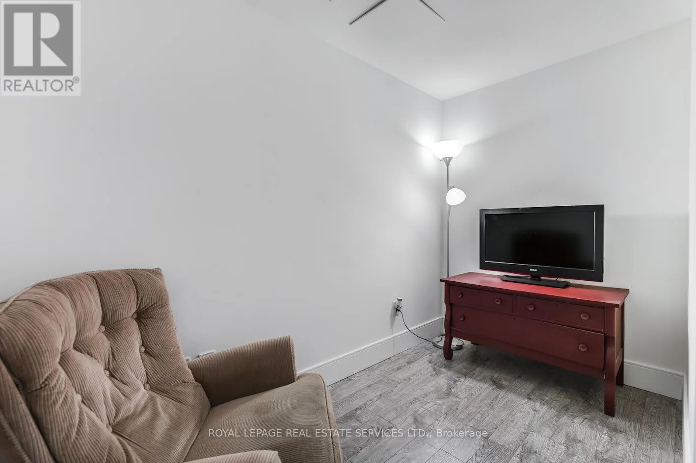 412 - 15 PRINCE ALBERT BOULEVARD