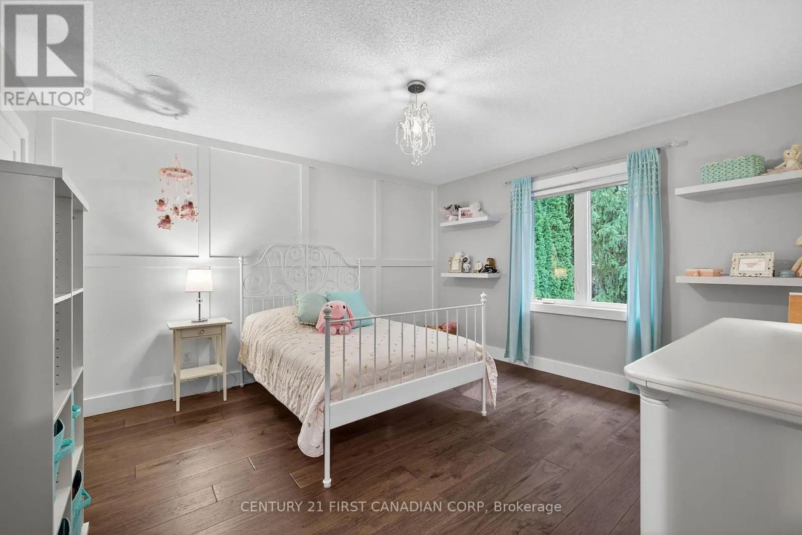 311 AMBLESIDE DRIVE