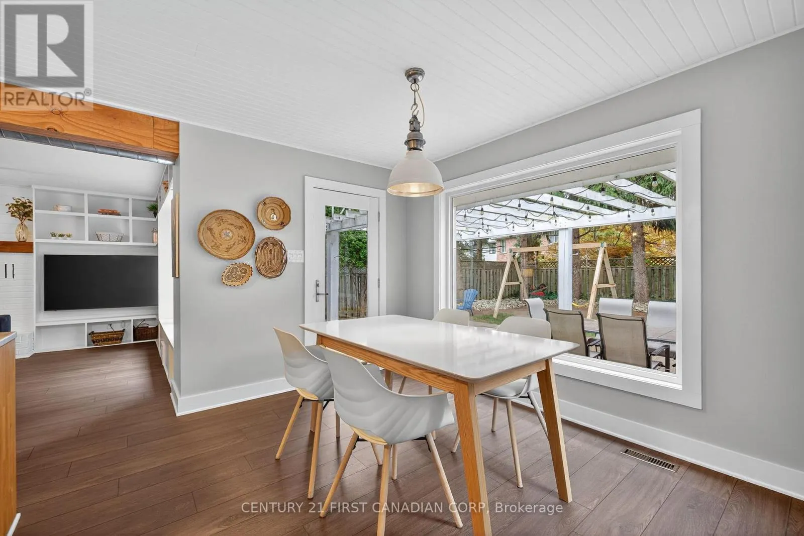 311 AMBLESIDE DRIVE
