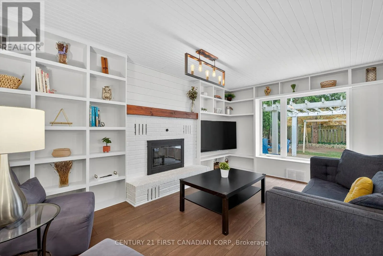 311 AMBLESIDE DRIVE