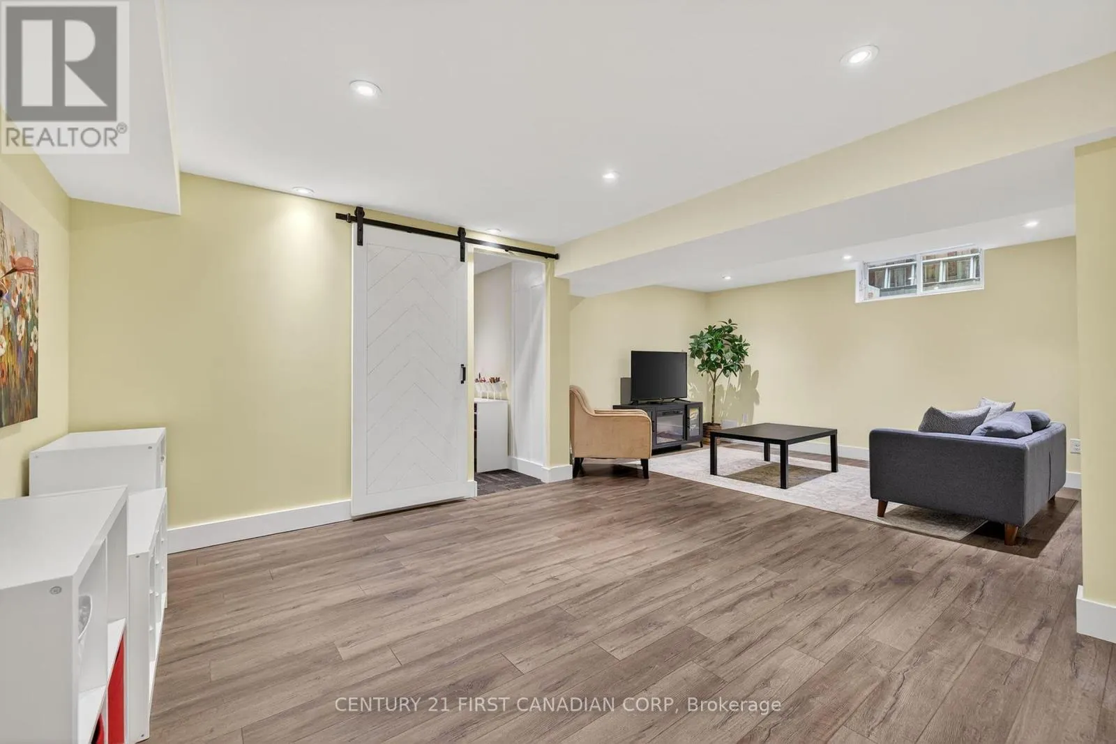 311 AMBLESIDE DRIVE
