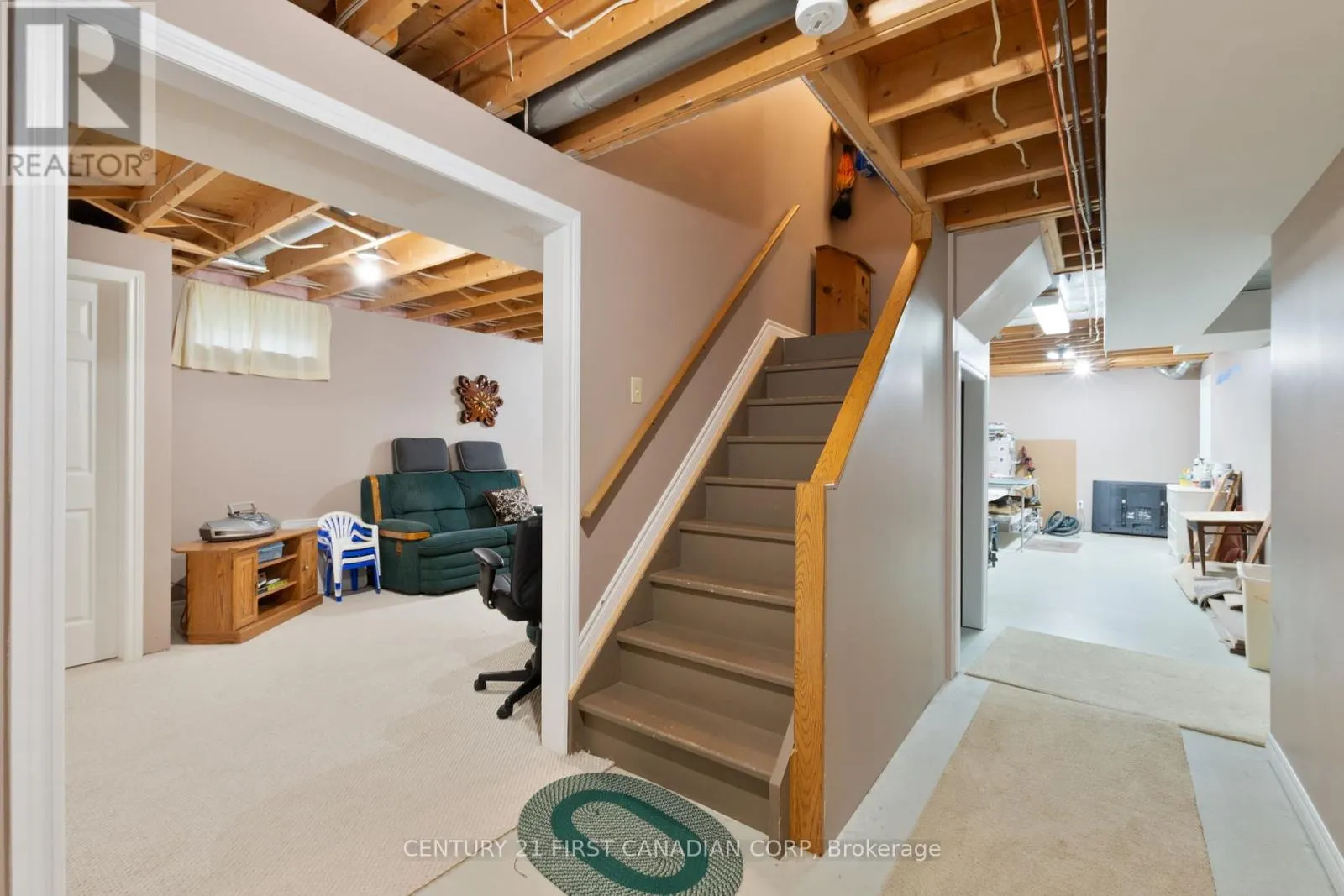 340 CANTERBURY PLACE