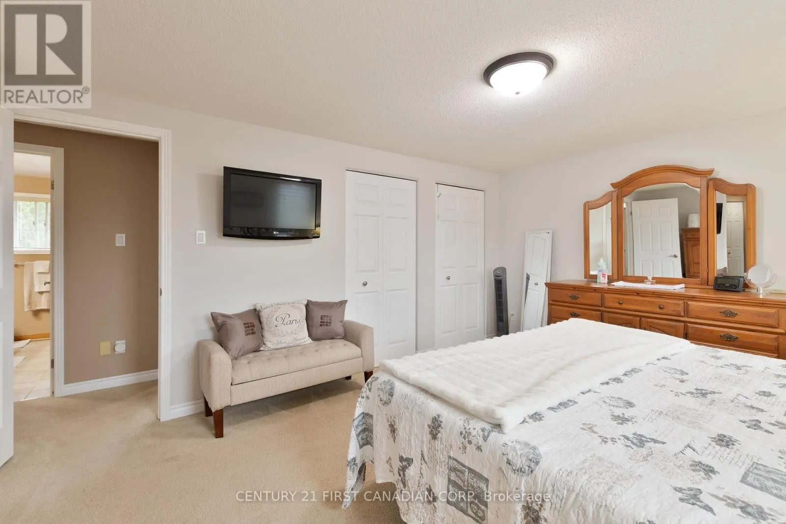 340 CANTERBURY PLACE