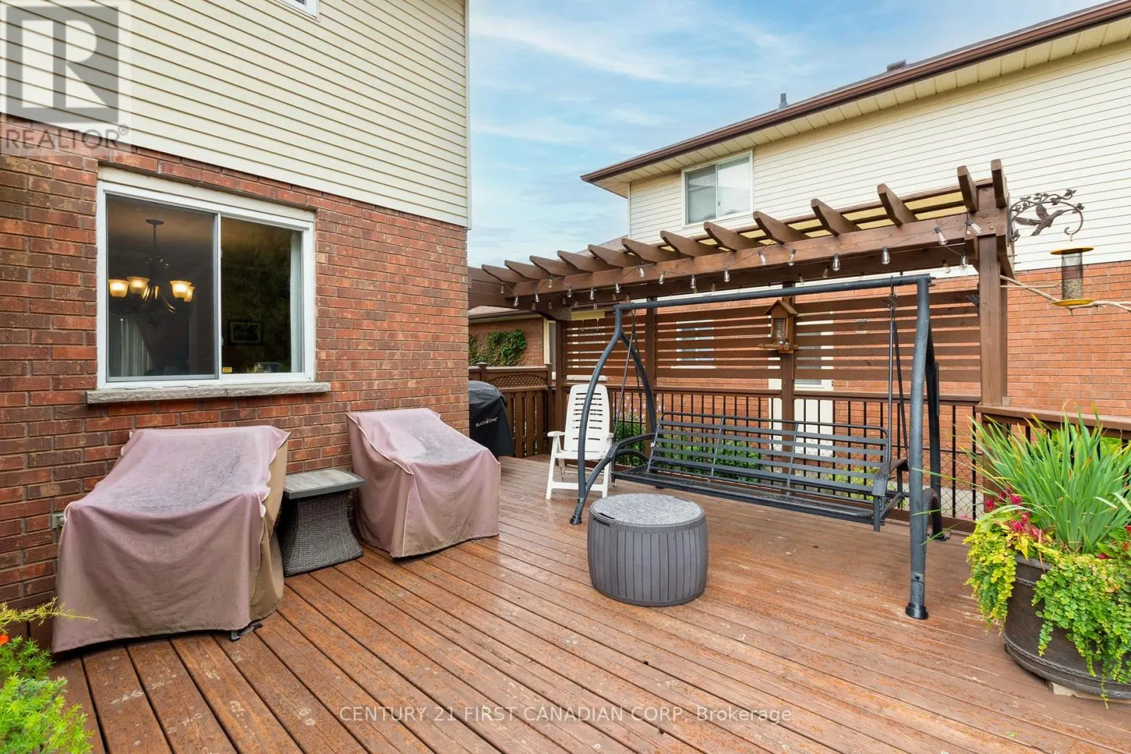 340 CANTERBURY PLACE