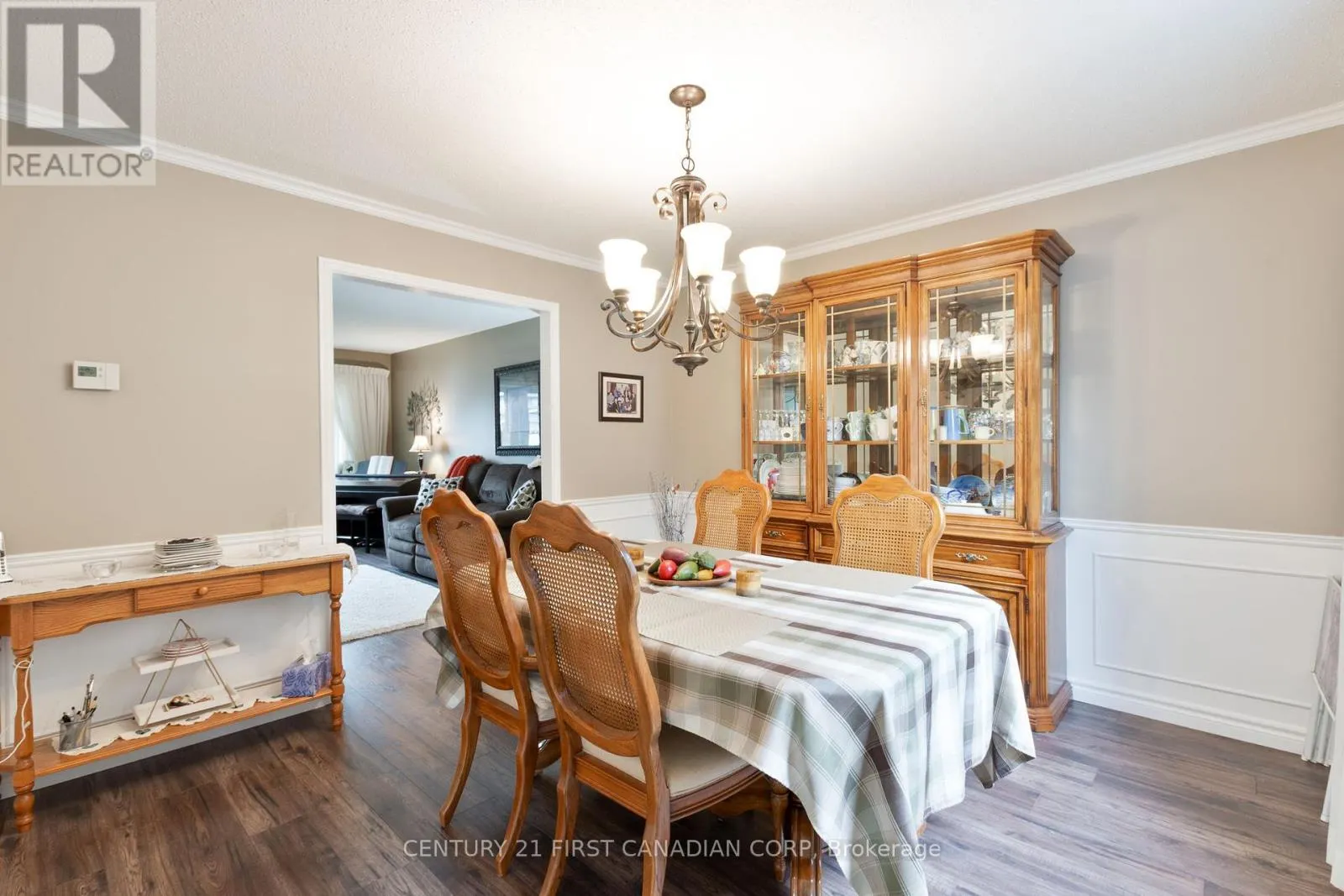340 CANTERBURY PLACE