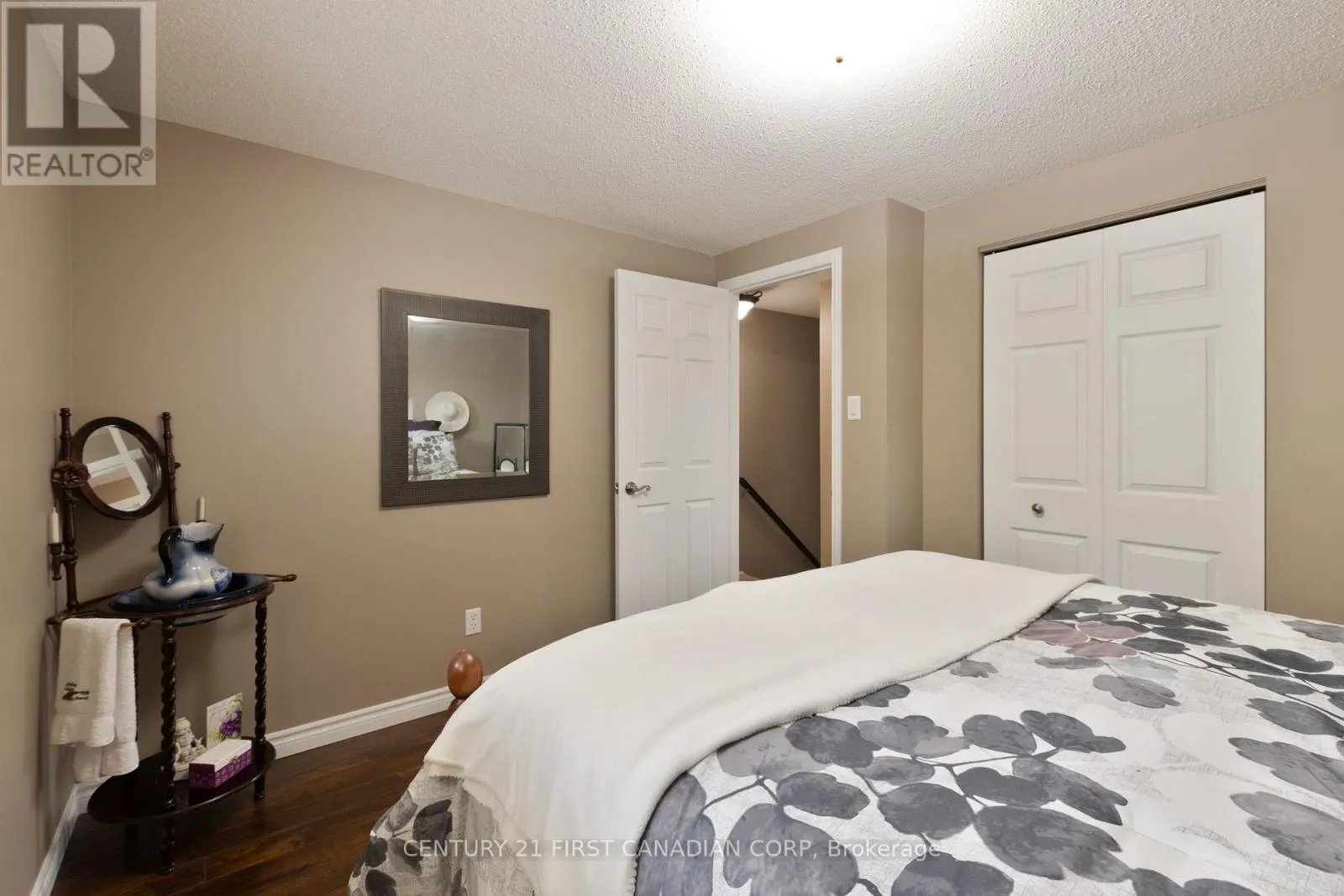 340 CANTERBURY PLACE