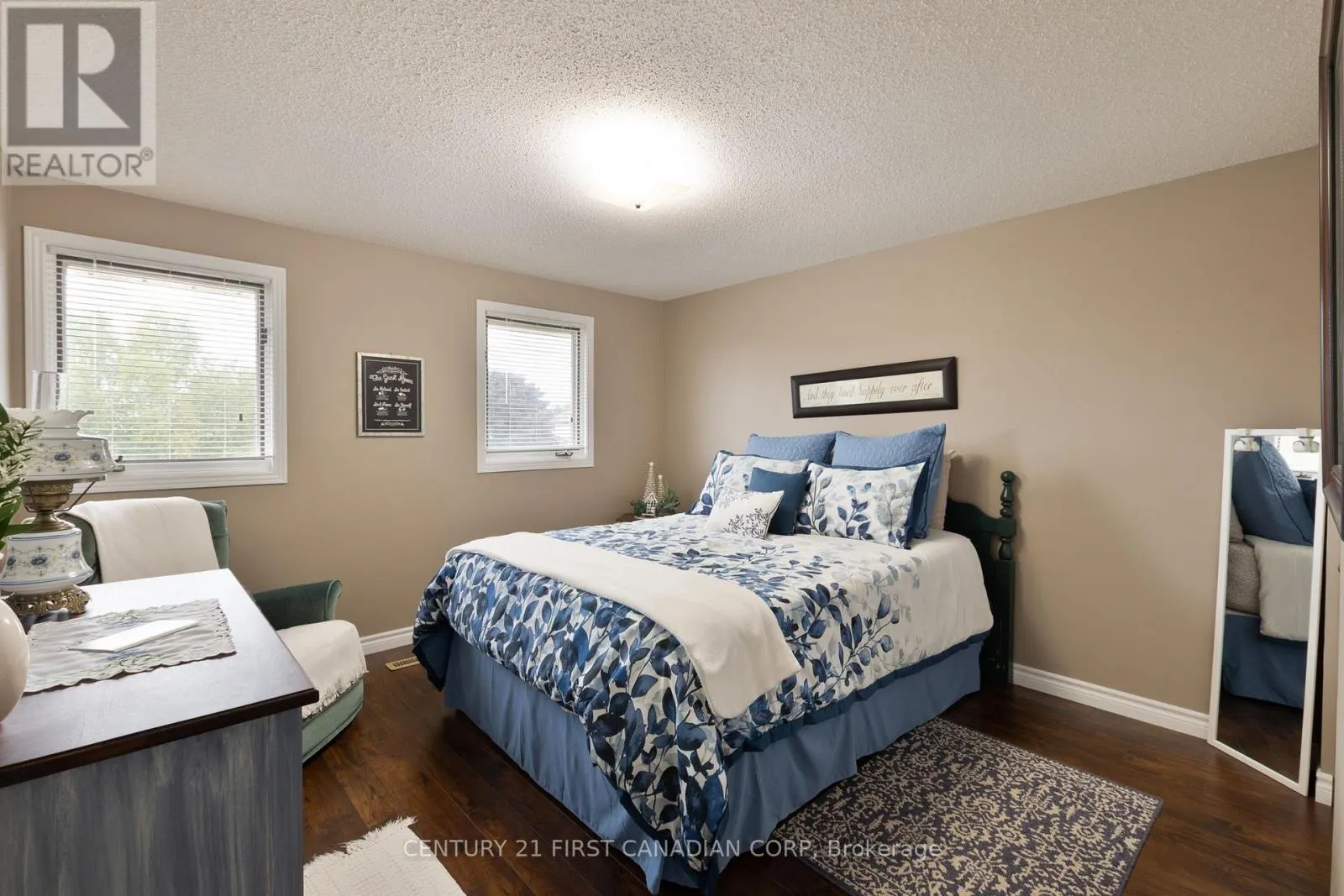 340 CANTERBURY PLACE