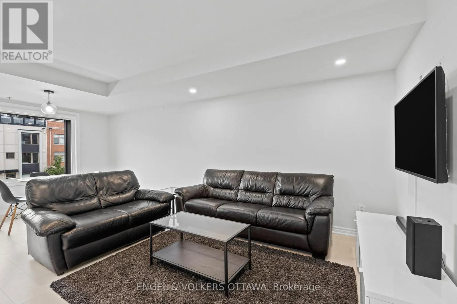 782 MIKINAK ROAD