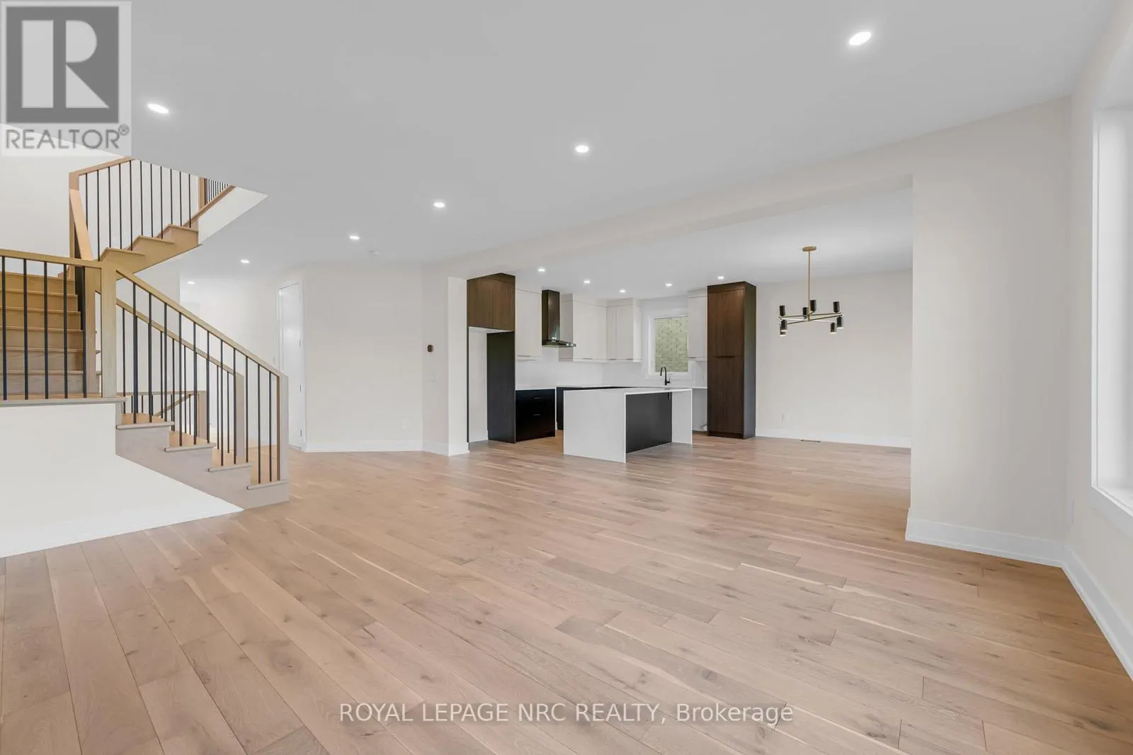 9 ARSENAULT CRESCENT