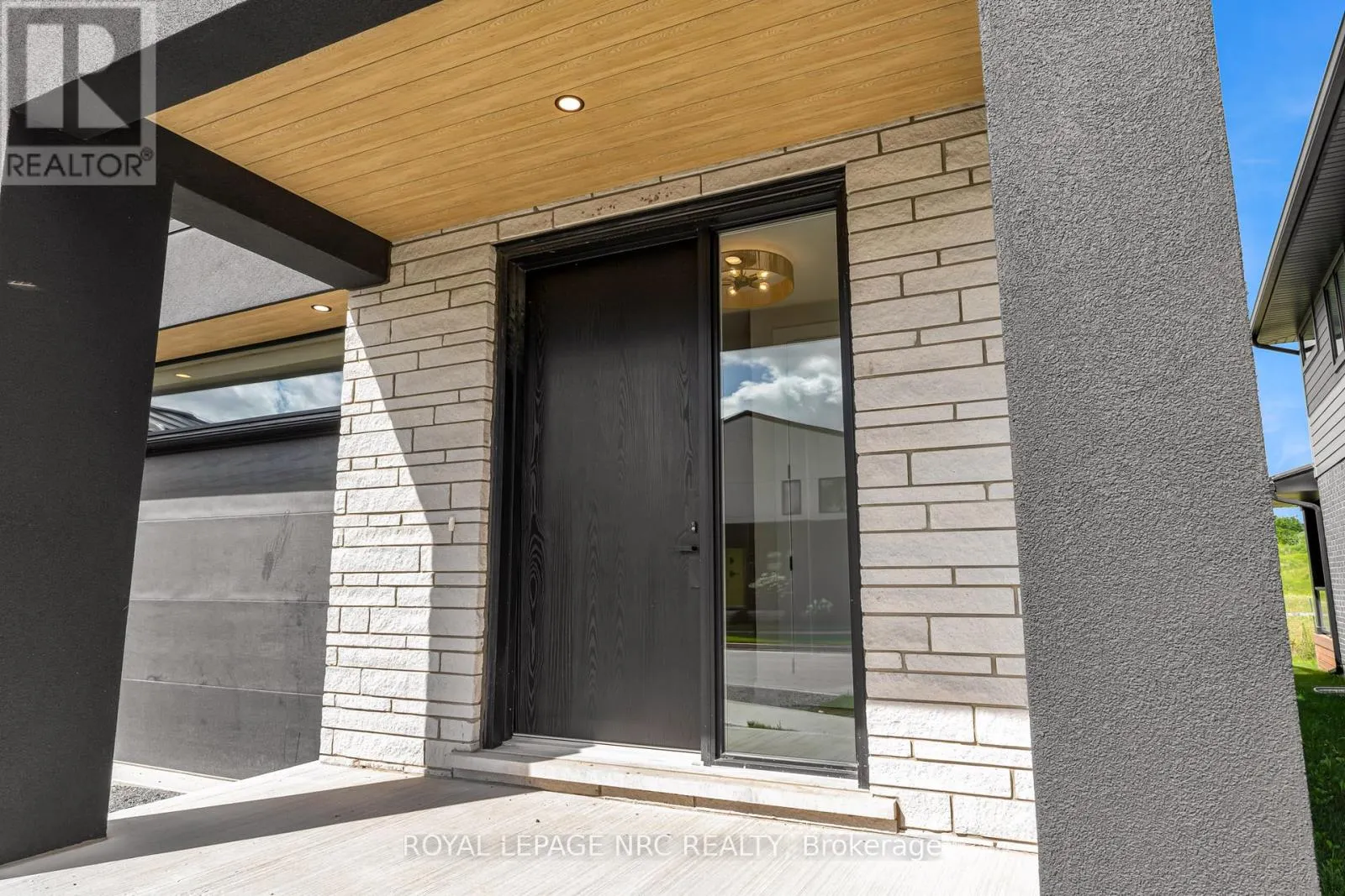 9 ARSENAULT CRESCENT