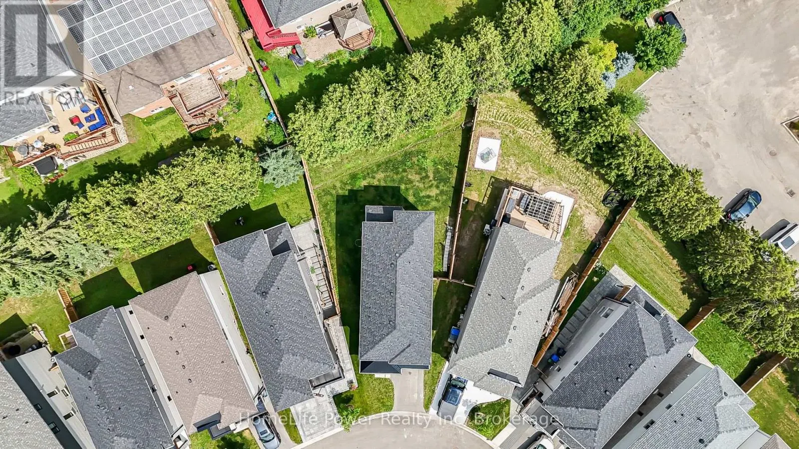 17 FERRIS CIRCLE
