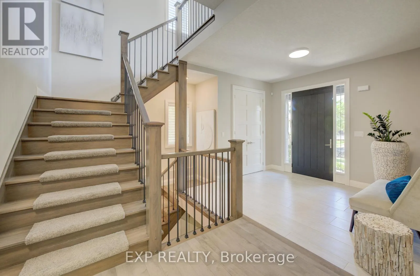 11 DEER CREEK STREET