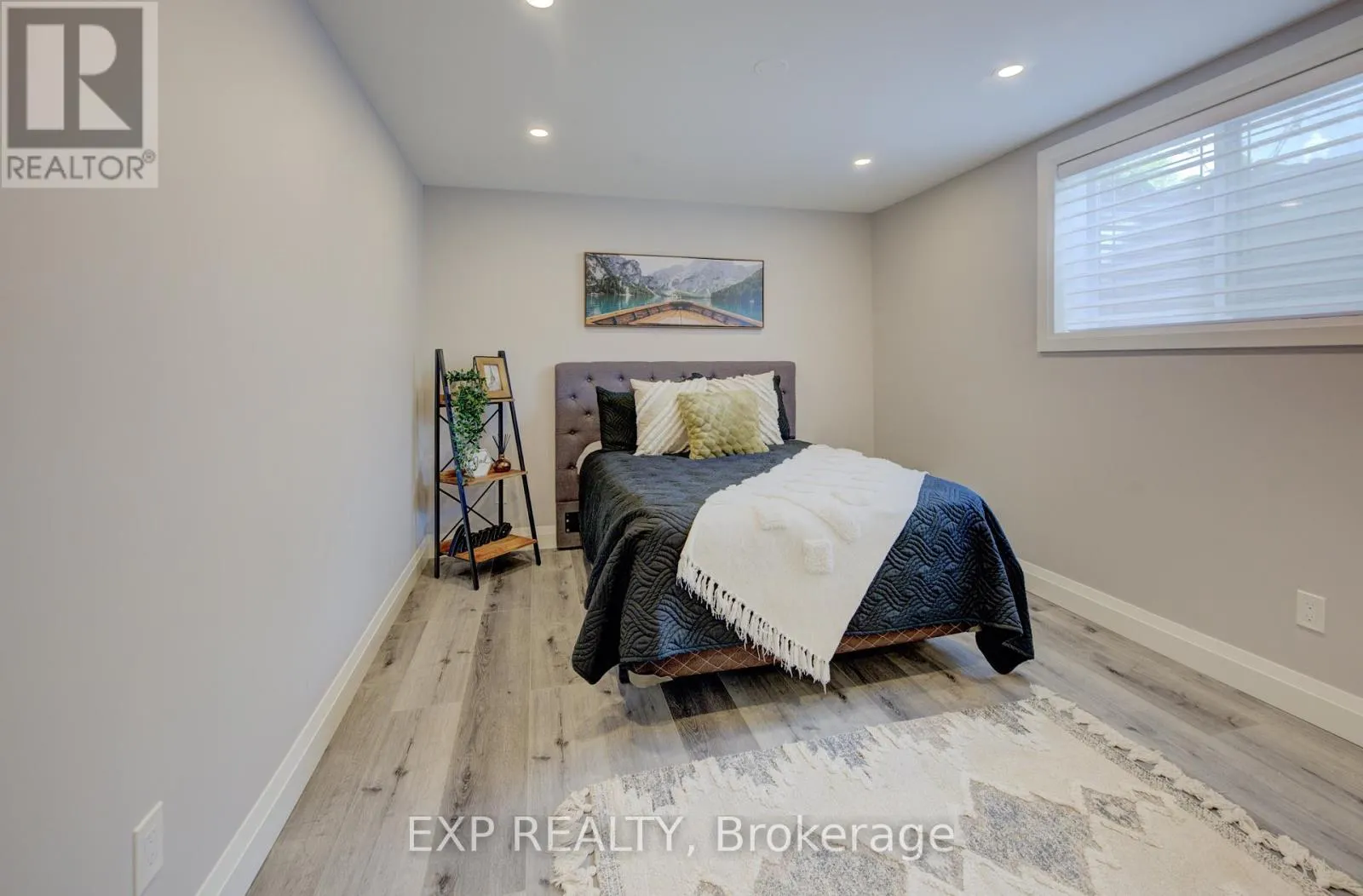 11 DEER CREEK STREET