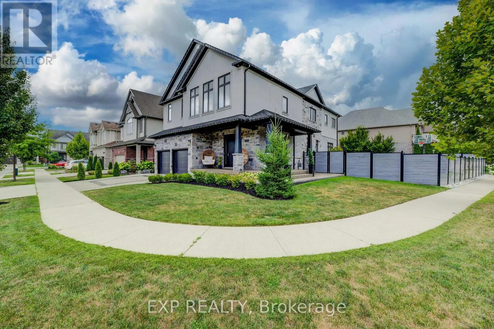 11 DEER CREEK STREET