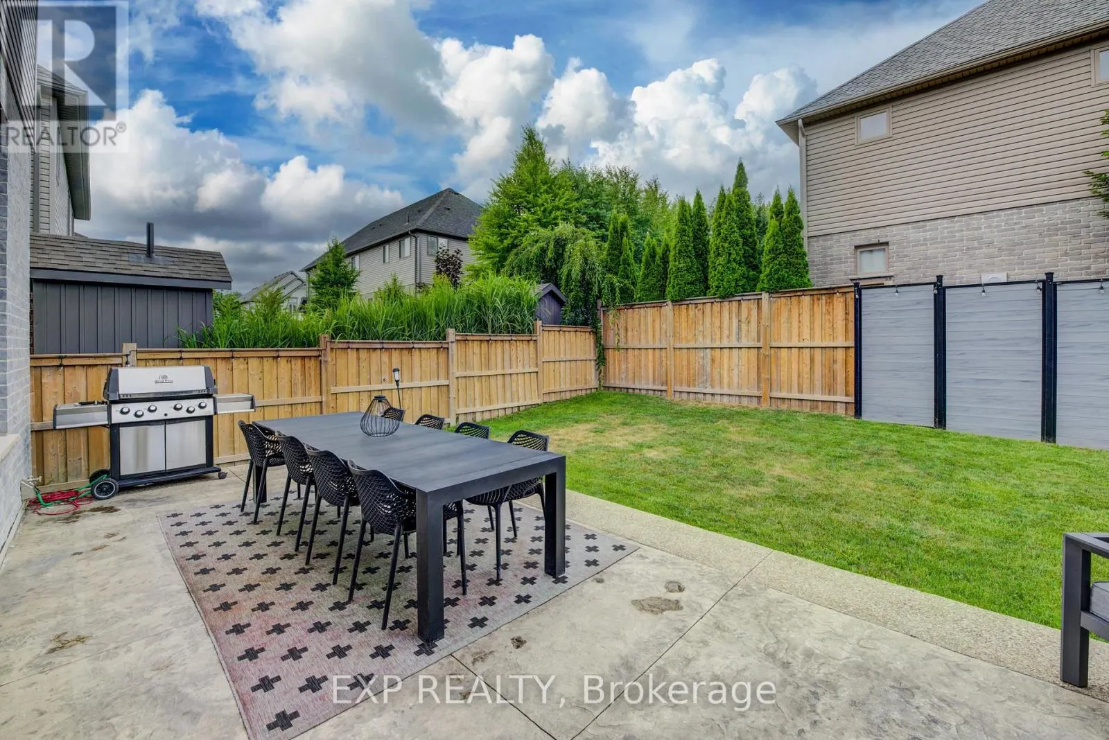 11 DEER CREEK STREET