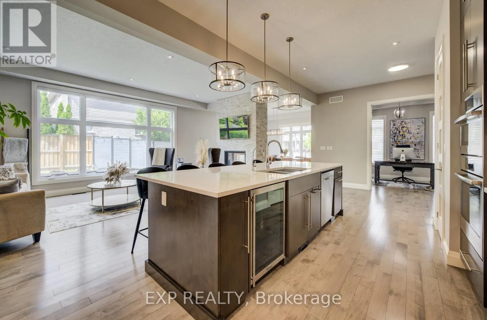 11 DEER CREEK STREET