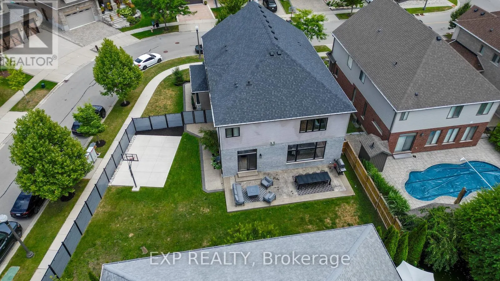 11 DEER CREEK STREET