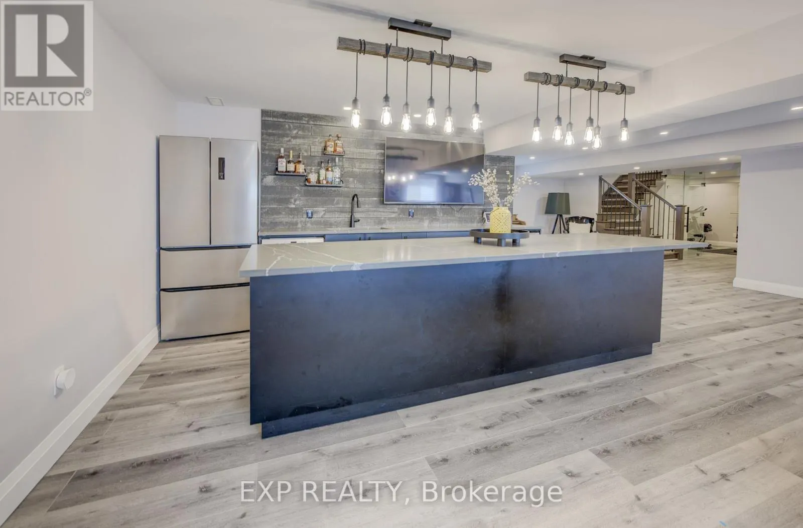 11 DEER CREEK STREET
