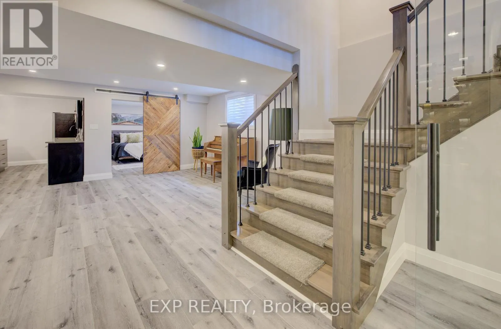 11 DEER CREEK STREET