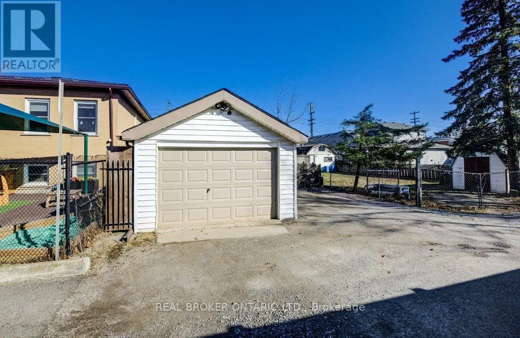 458 UPPER WENTWORTH STREET