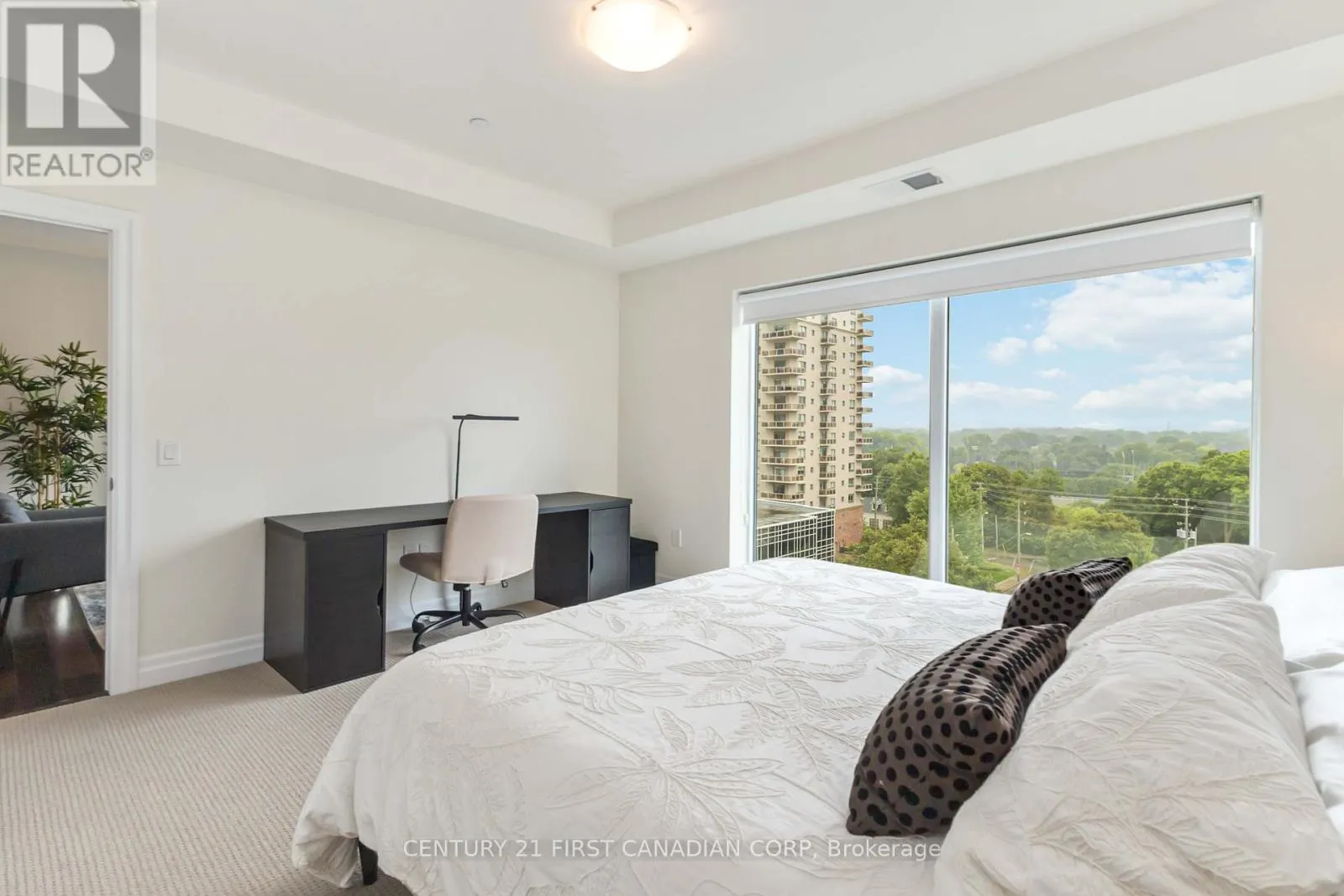 809 - 505 TALBOT STREET, #809