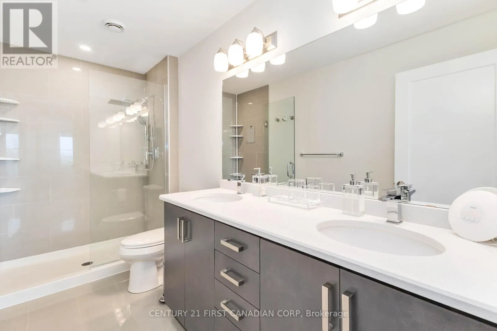 809 - 505 TALBOT STREET, #809