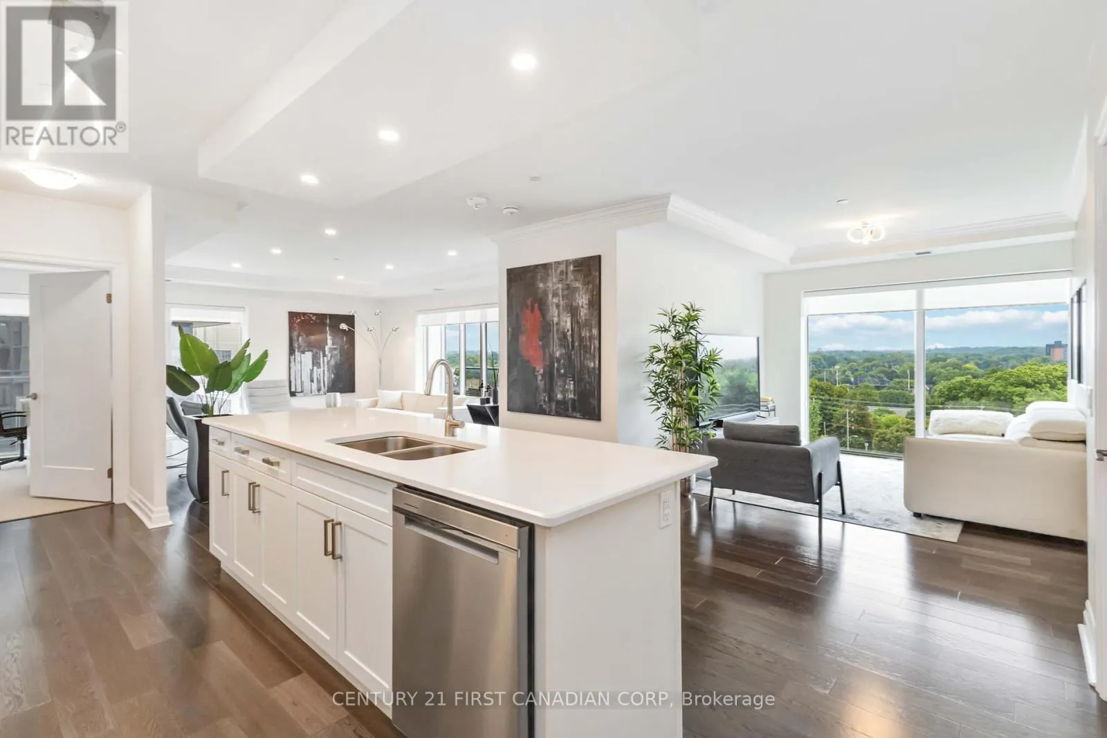 809 - 505 TALBOT STREET, #809
