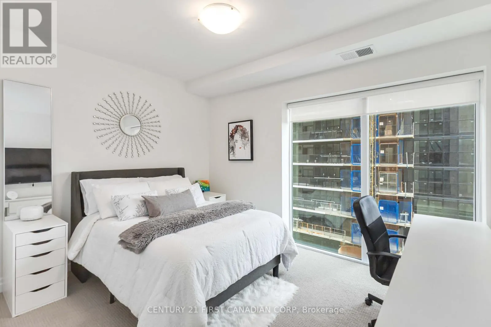 809 - 505 TALBOT STREET, #809