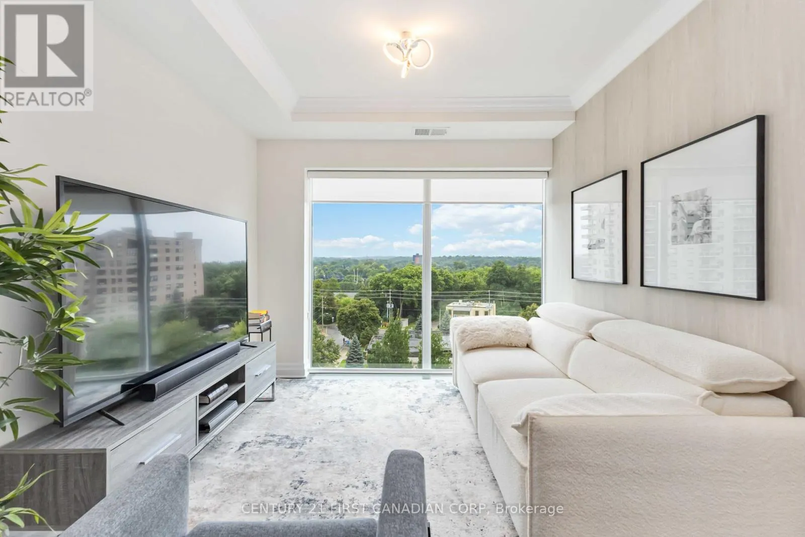 809 - 505 TALBOT STREET, #809