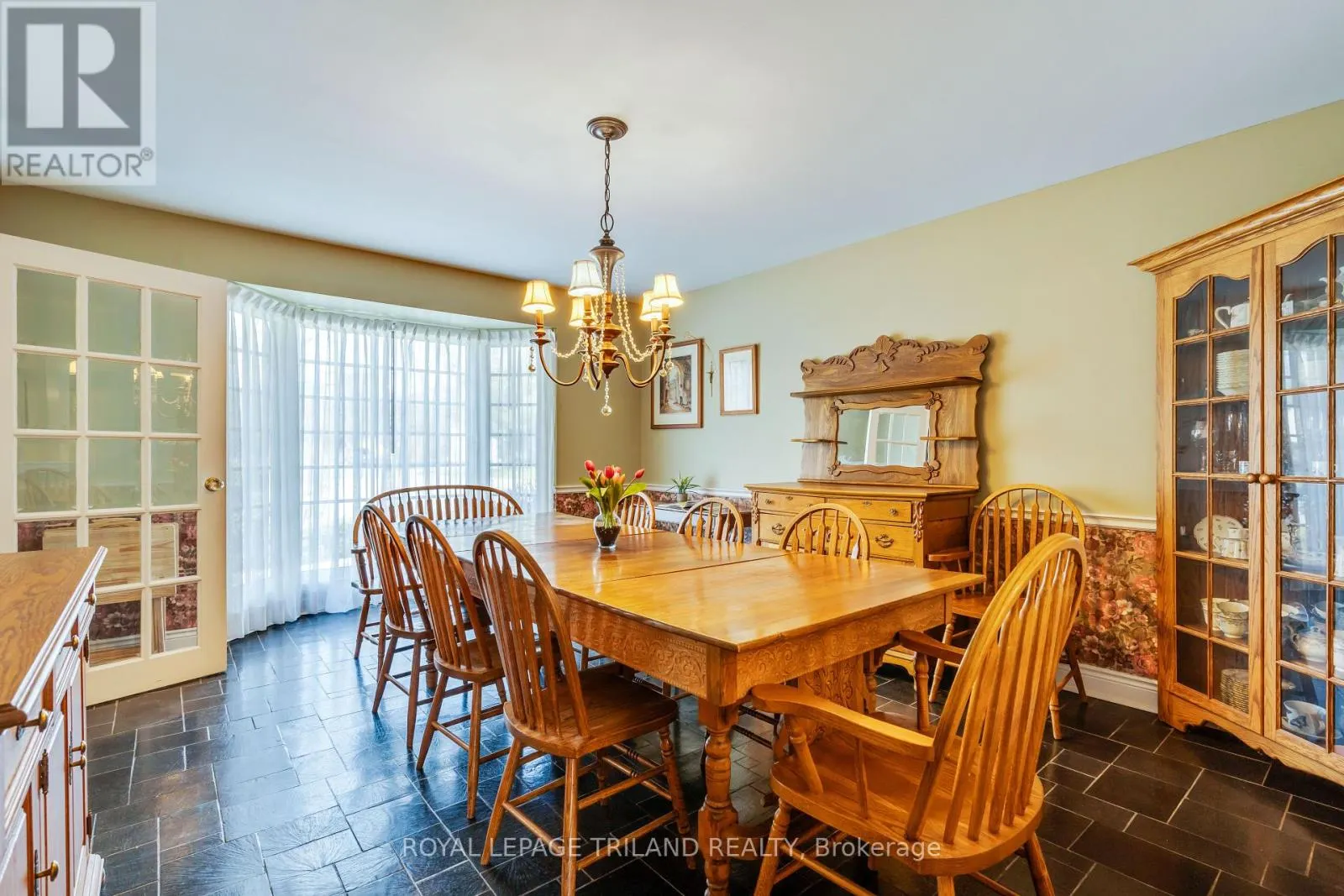 27 CHEROKEE ROAD