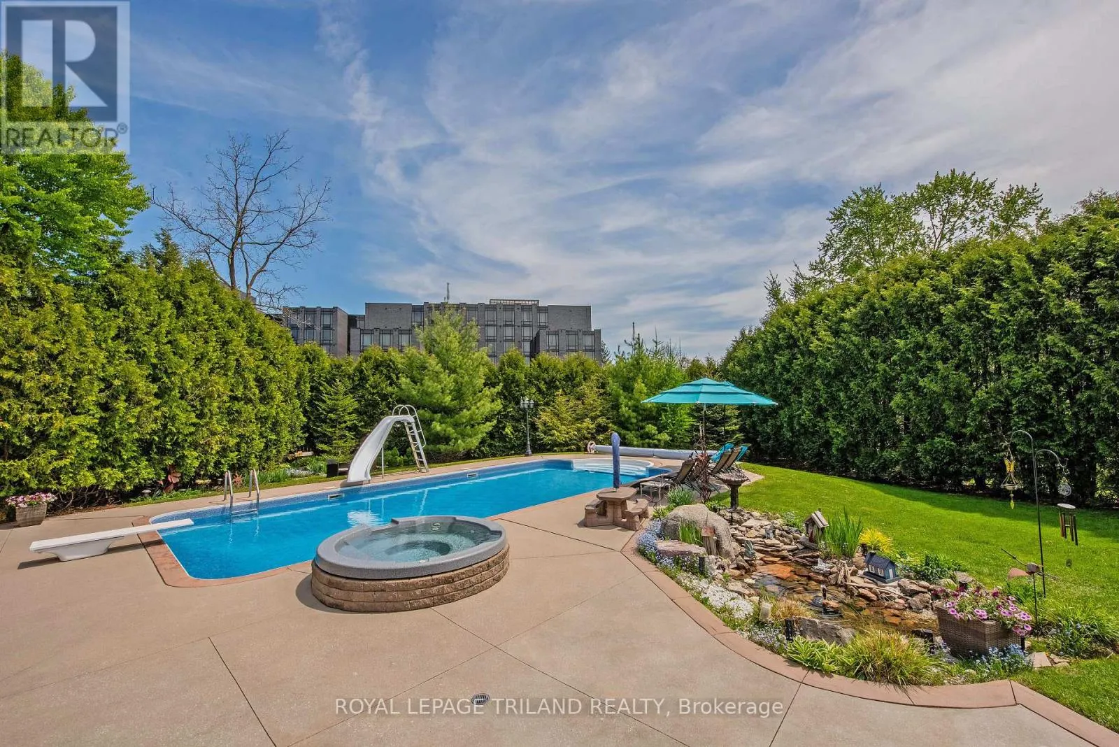 27 CHEROKEE ROAD