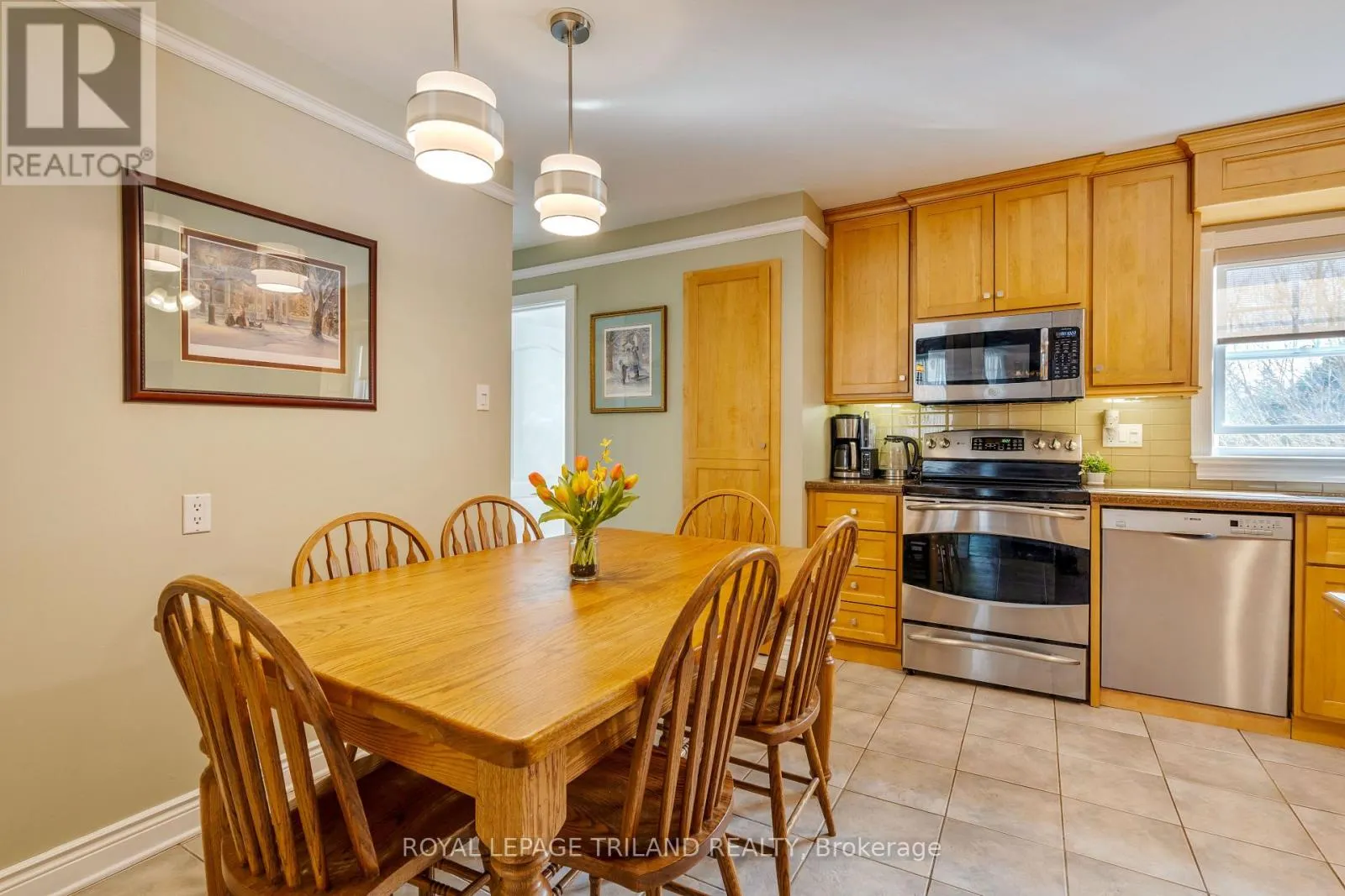 27 CHEROKEE ROAD