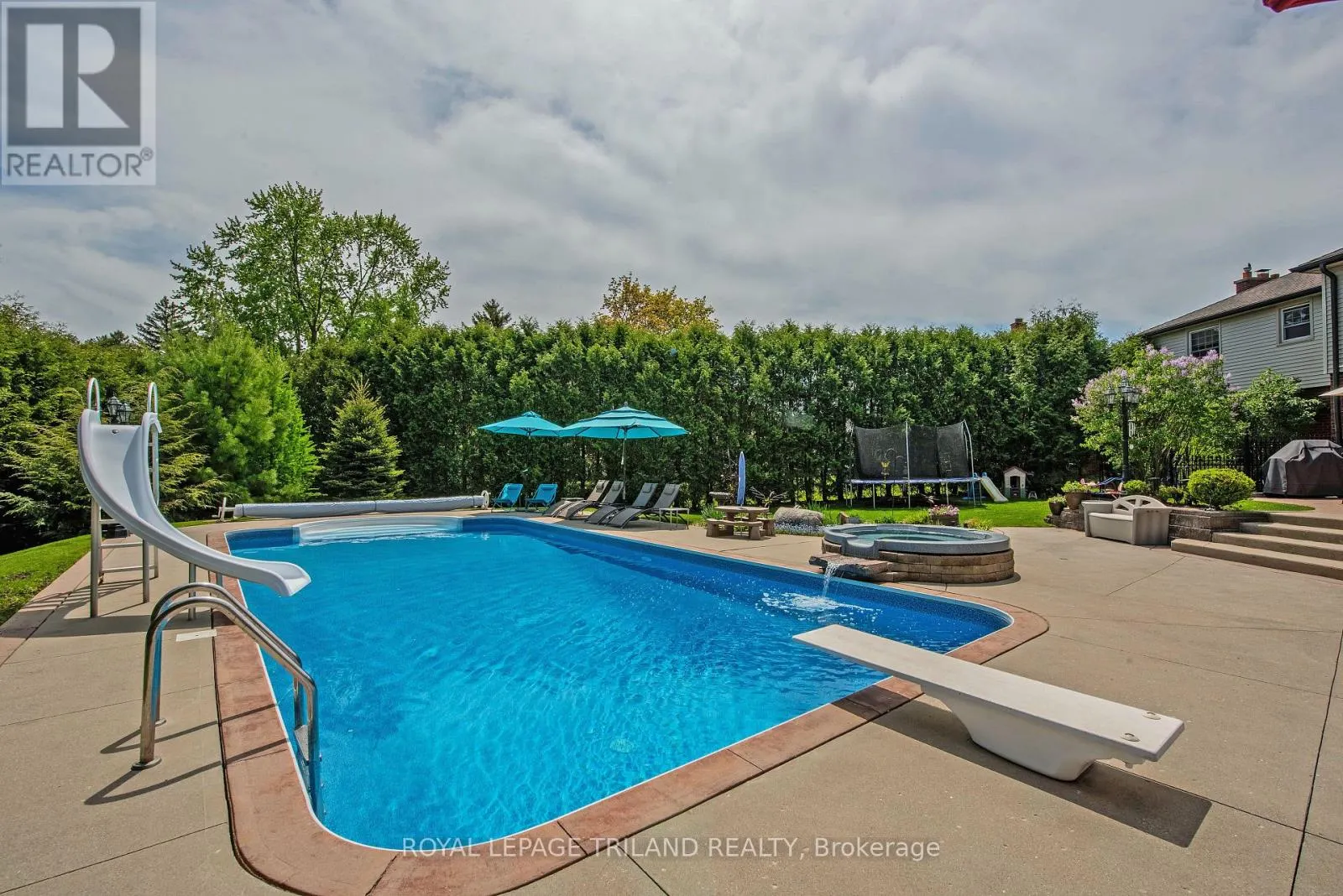 27 CHEROKEE ROAD
