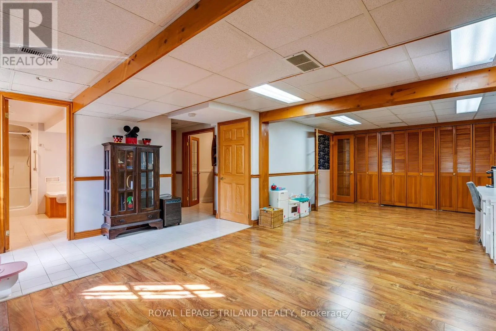 27 CHEROKEE ROAD