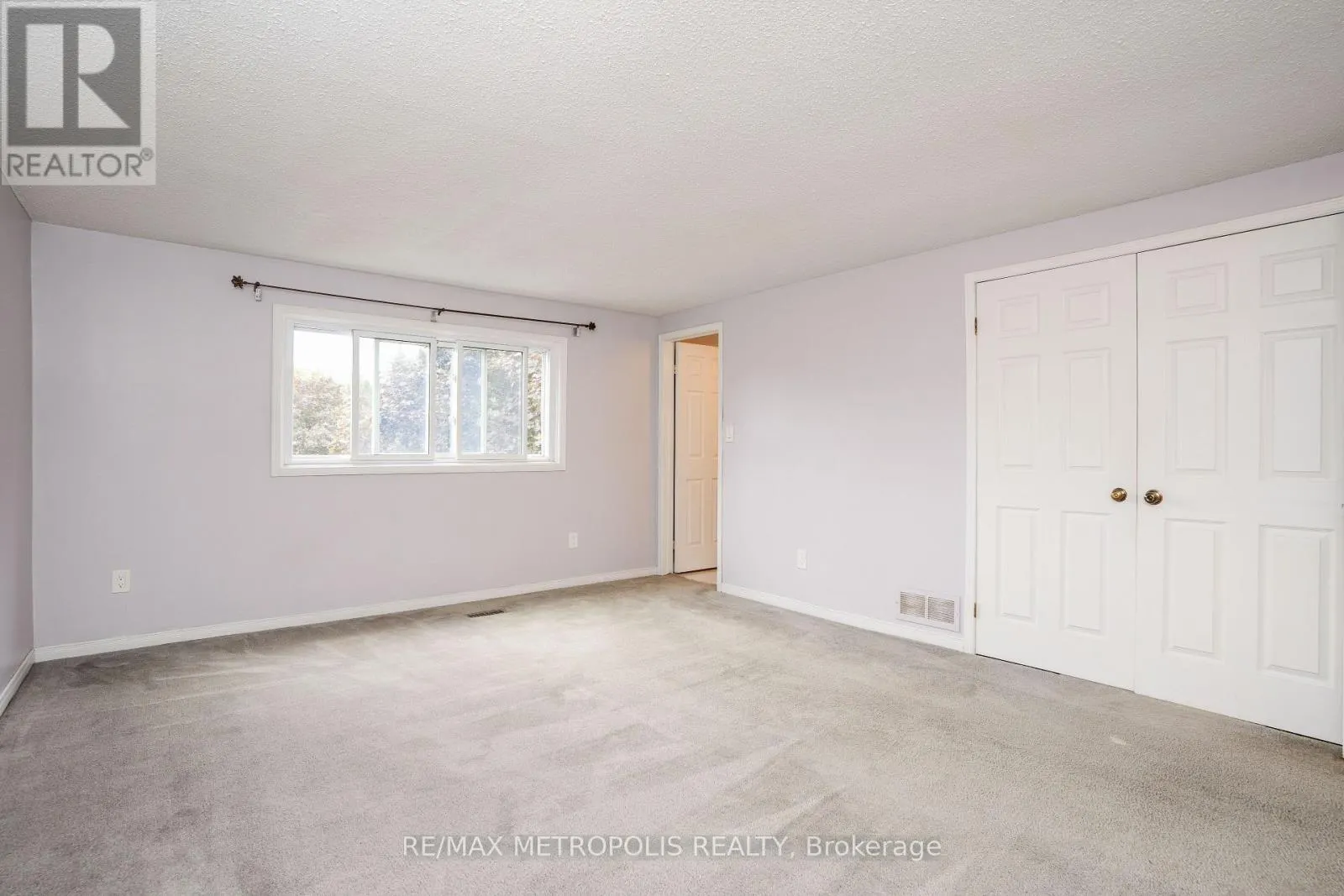 59 - 2 ROYALWOOD COURT