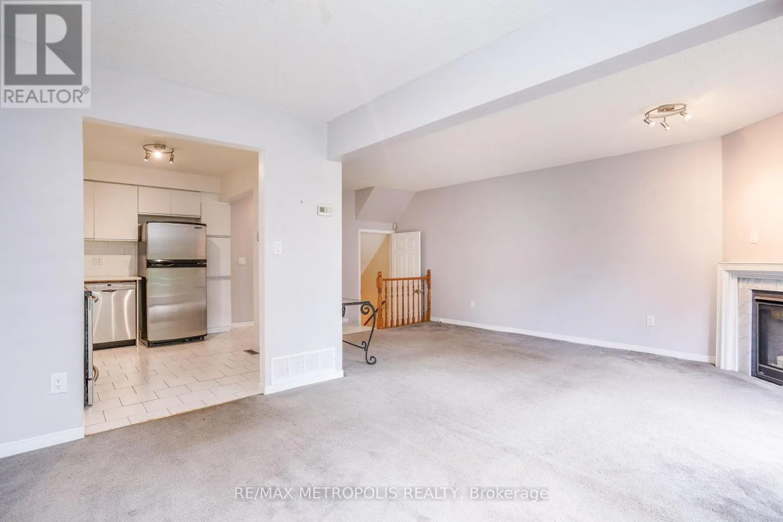 59 - 2 ROYALWOOD COURT