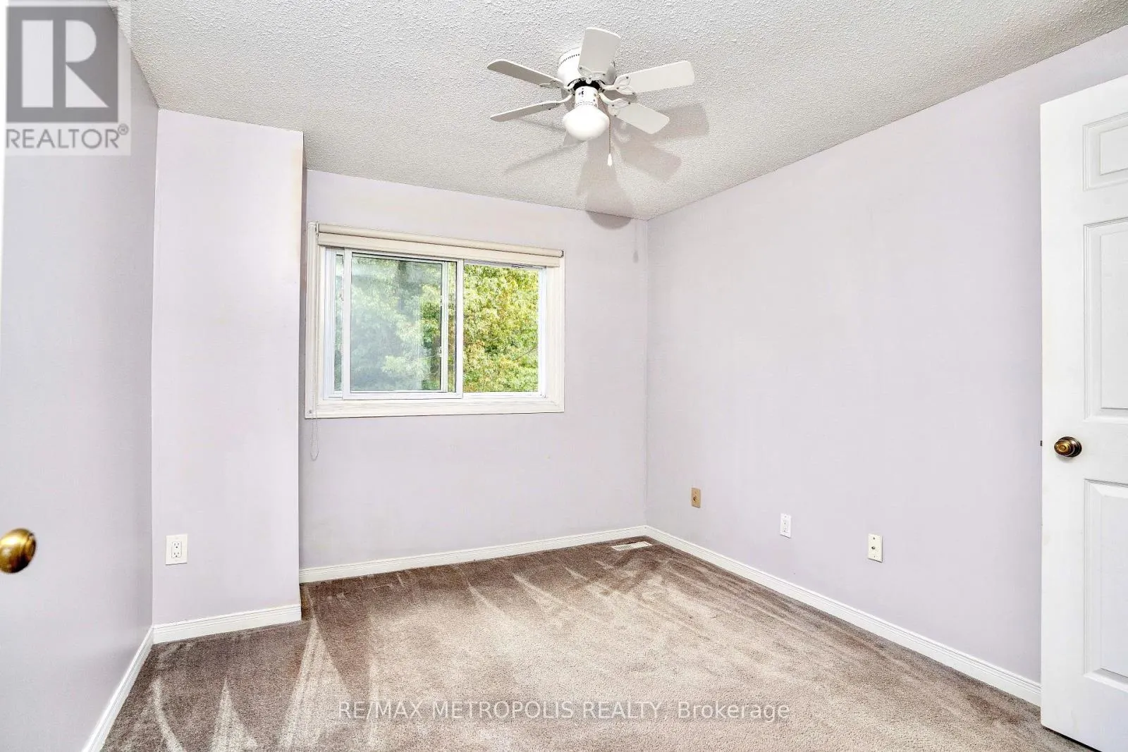 59 - 2 ROYALWOOD COURT
