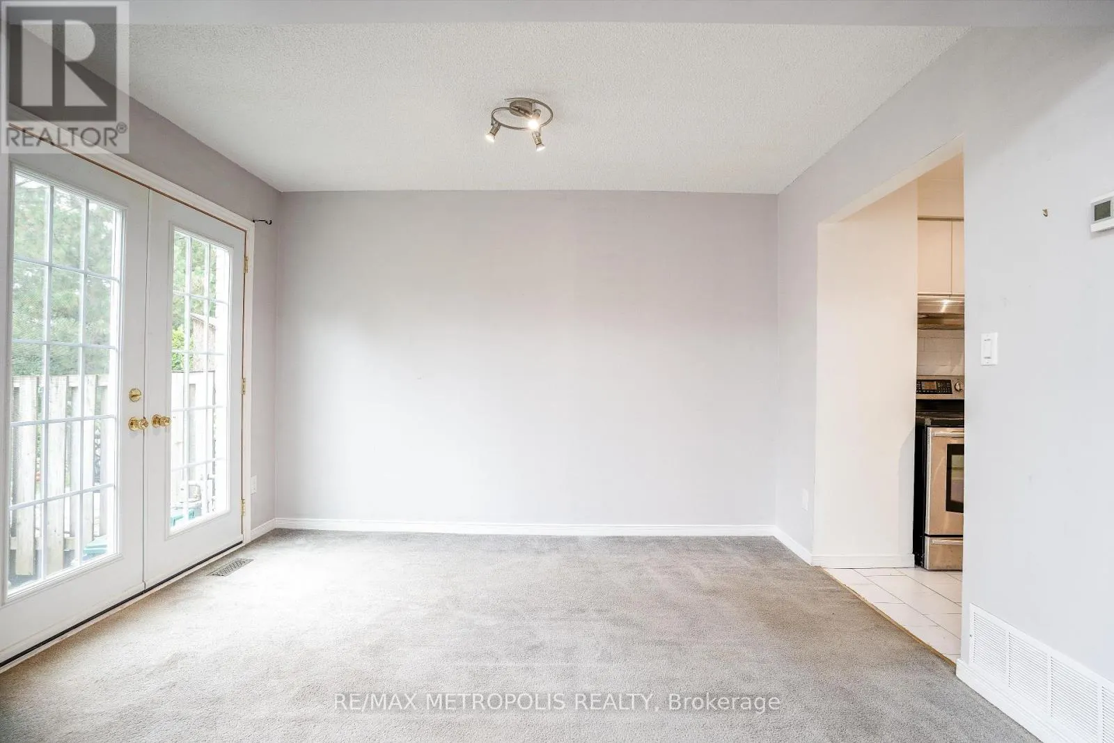 59 - 2 ROYALWOOD COURT