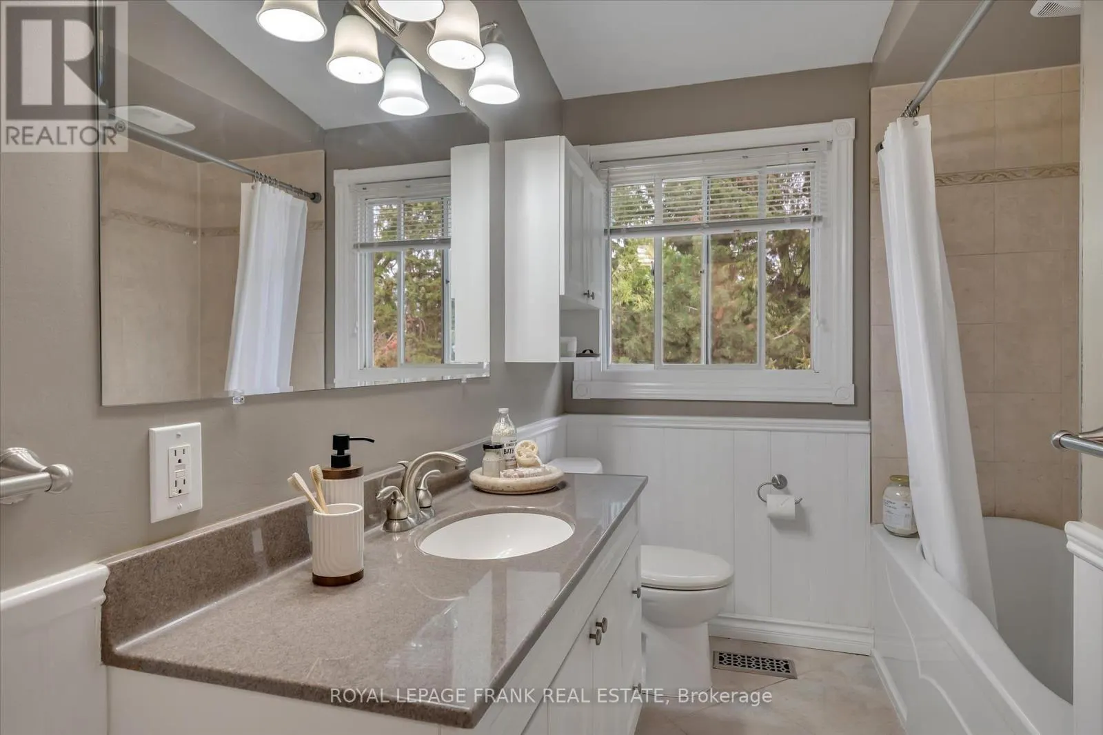 280 GREENLAWN AVENUE