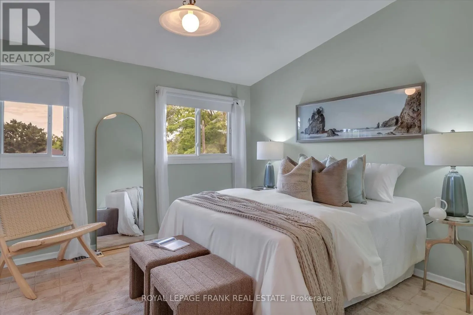 280 GREENLAWN AVENUE