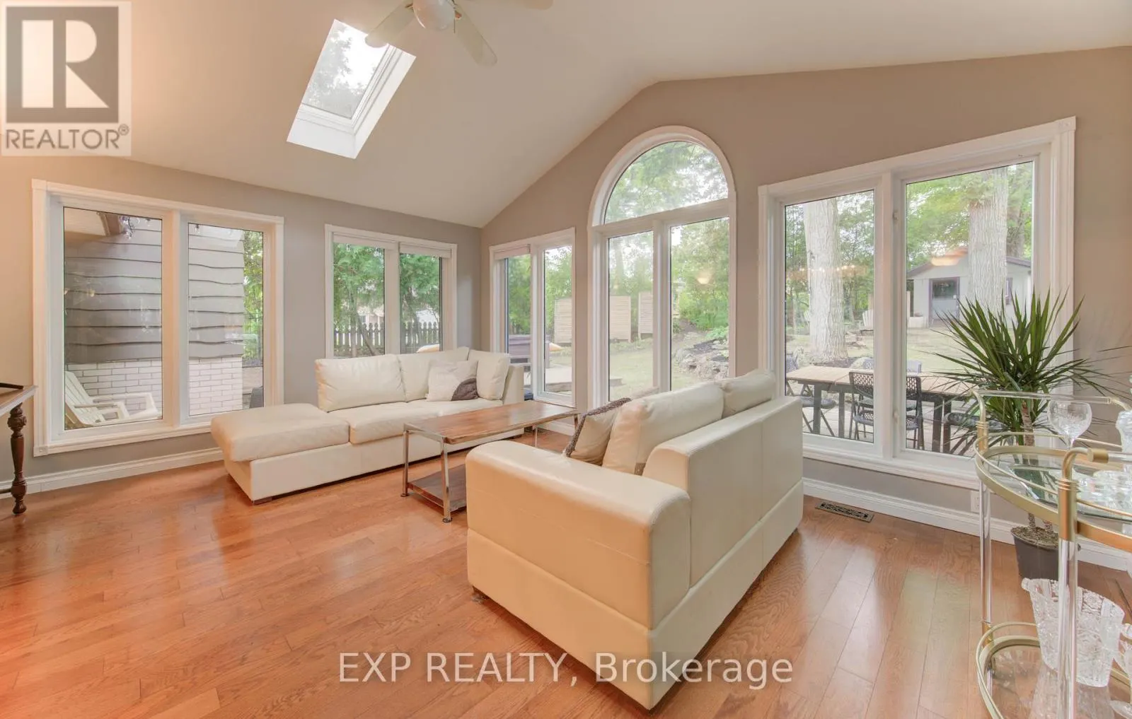 47 HILLCREST LANE