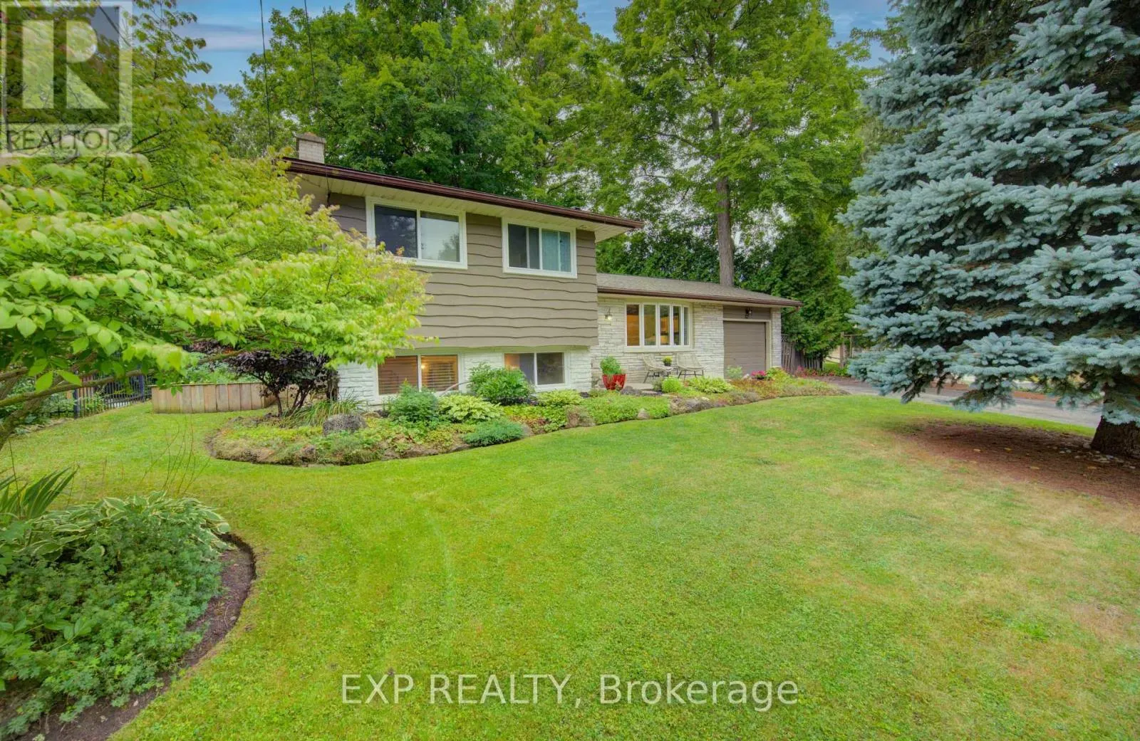 47 HILLCREST LANE