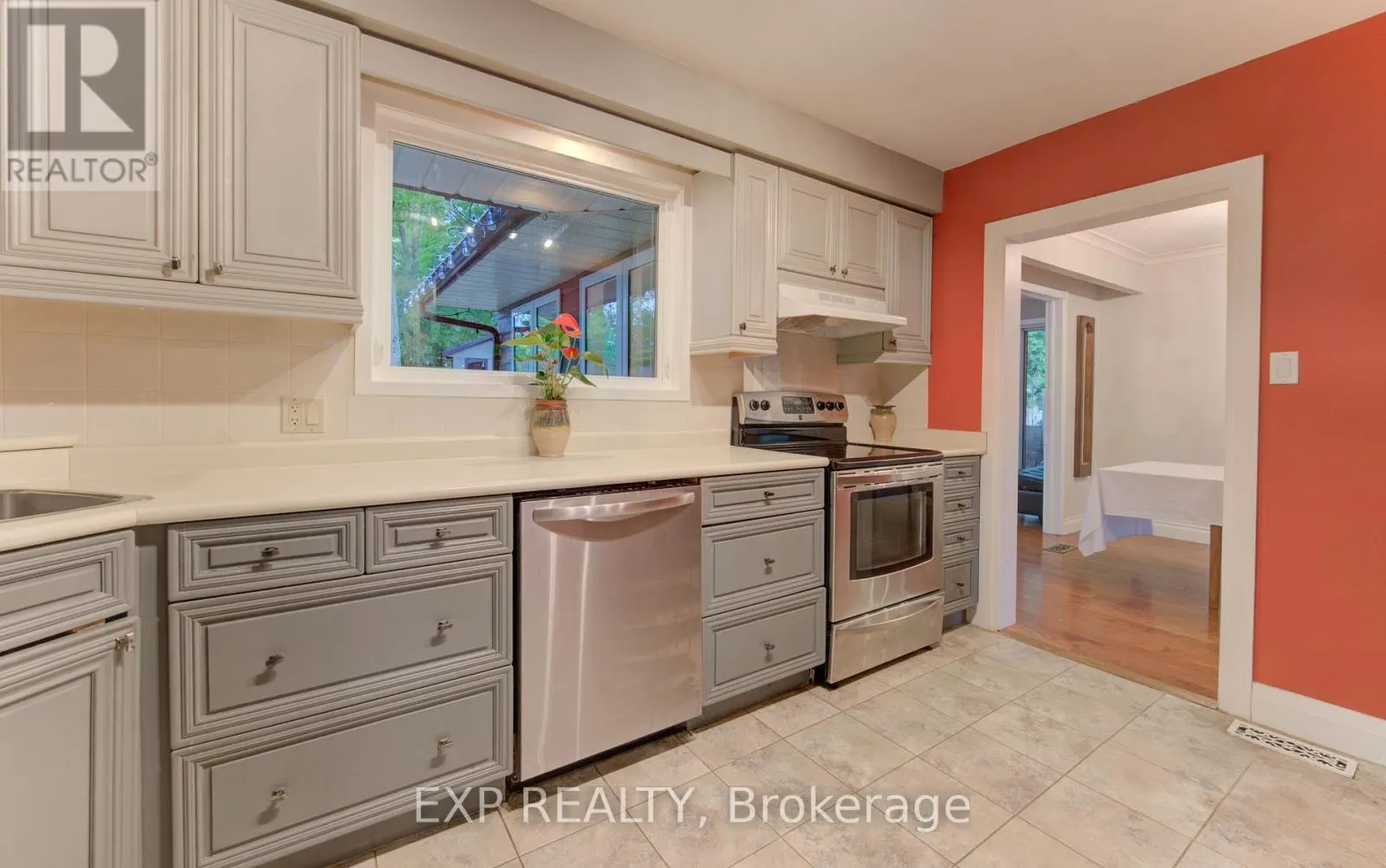 47 HILLCREST LANE