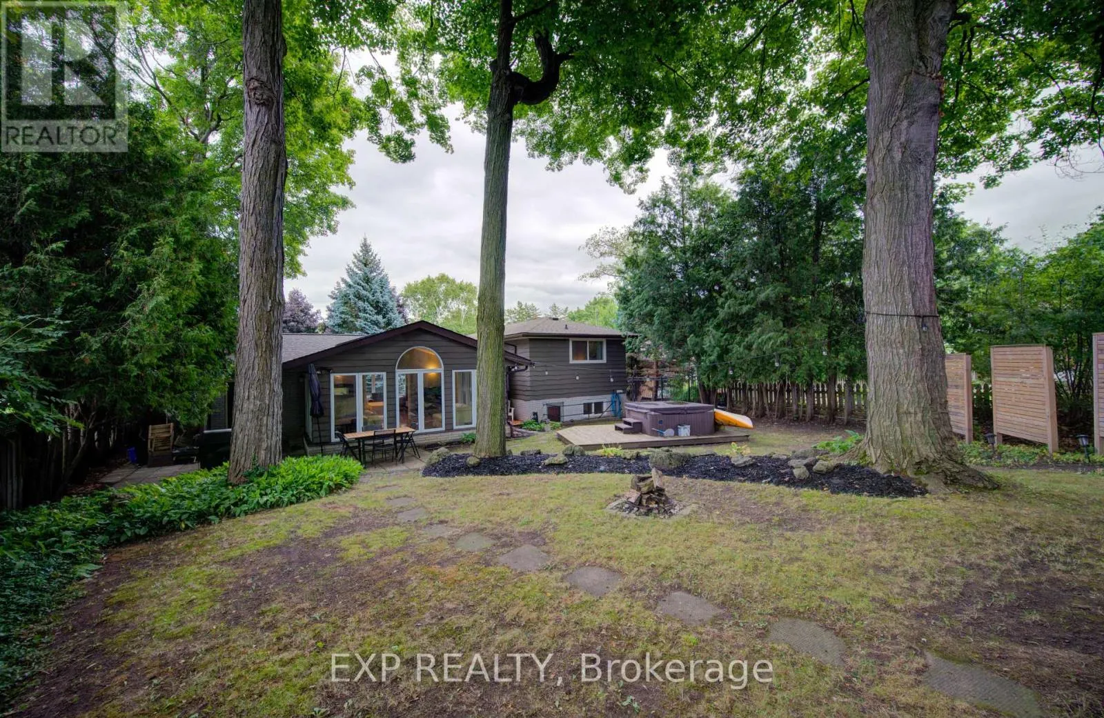 47 HILLCREST LANE