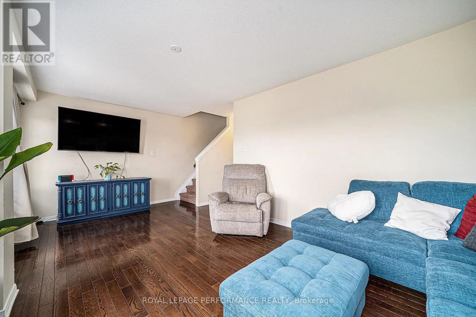 G - 3721 RIVERBREEZE STREET