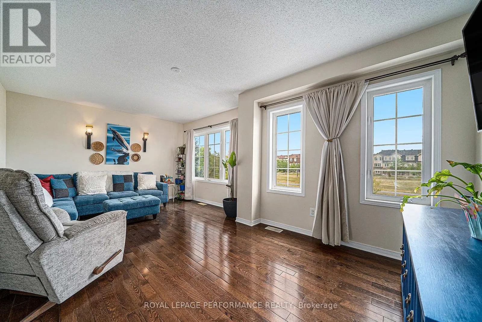G - 3721 RIVERBREEZE STREET