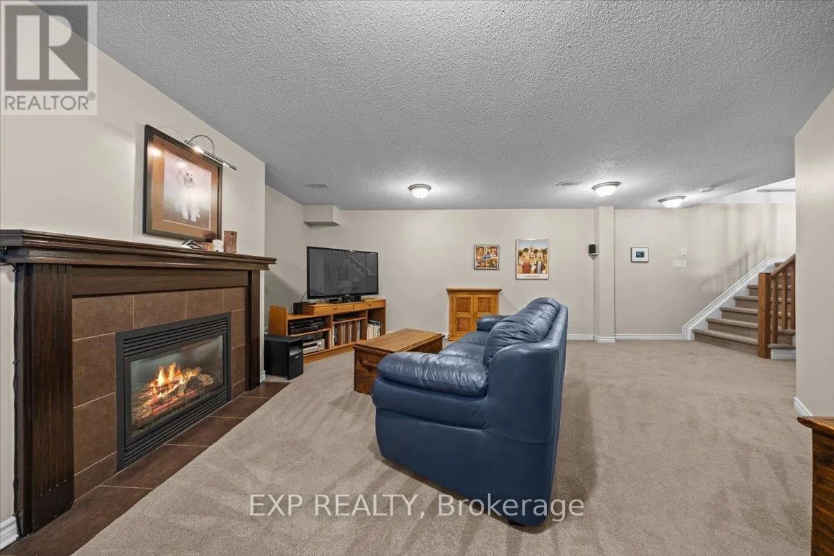 176 FLAT SEDGE CRESCENT