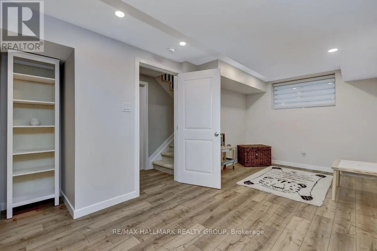 716 KIRKHAM CRESCENT